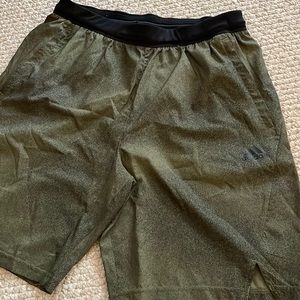 Adidas - Green Aeroready shorts